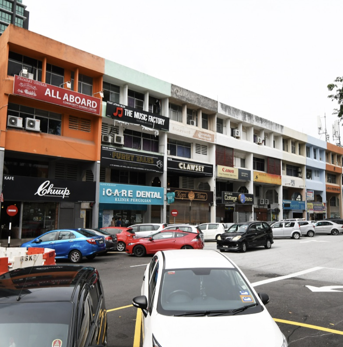 Commercial shoplot in a busy shopping district